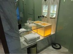 -上海滴水湖皇冠假日酒店