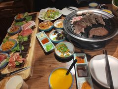 -明洞阿姨·韩式酱蟹烤肉·创意料理(三元桥店)