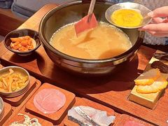 -银米·云南传统过桥米线(双廊黑金冠店)
