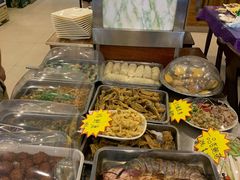 自助取餐区-津津乐乐