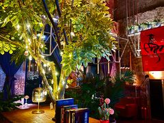 -FOUR PLAY BAR