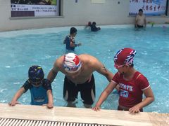 -小海豚国际游泳培训中心(浦东源深体育中心店)