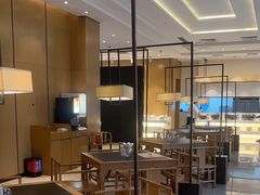 -鱼鲜饭香·招牌汽锅剁椒鱼头王