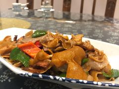 野生竹耳炒肉-禾悟农·农家私房菜