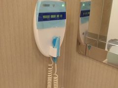 -瑞尔齿科(上海长风大悦城店)