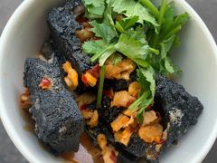 -黑色经典臭豆腐·湖南特产(步行街店)