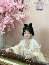 -一揽芳华汉服旗袍体验馆(拙政园店)