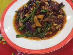 -闯关东东北农家菜(崂山石老人店)