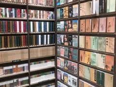 -钟书阁(群光广场店)