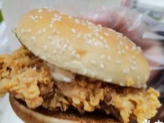 重磅双层鸡排堡餐-肯德基(余姚嘉悦店)