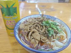-孙浩特色牛杂面板面(华捷道店)