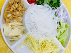 -官塘陈记鱼生·潮汕砂锅粥·牛肉火锅(潮枫路总店)