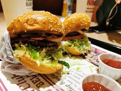 -The Habit Burger Grill 哈比特汉堡(复兴soho店)