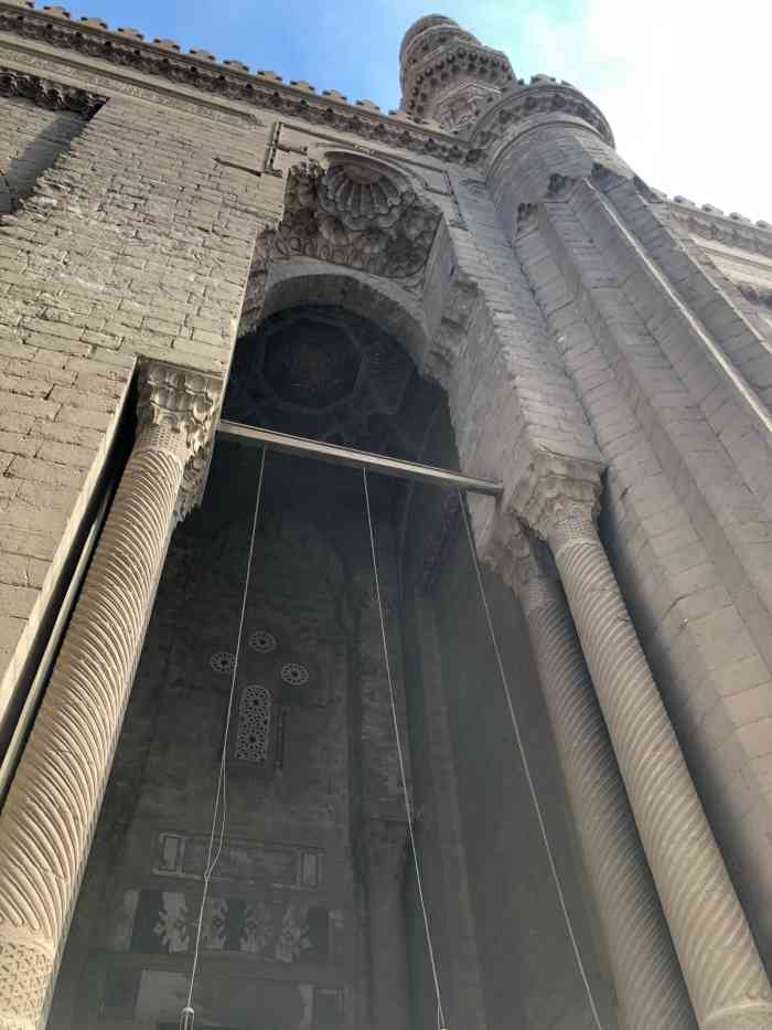 瑞法伊清真寺-"瑞法伊清真寺建筑富丽堂皇,融合多种伊斯兰.