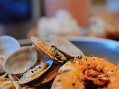 -FLOVIE FLORIST CAFE