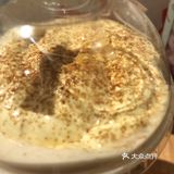 超级甜，后面又跟小哥哥拿了一杯冰，化了之后就还挺好喝的