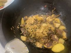 -屯老二农家铁锅炖·行业领军者(梅江店)