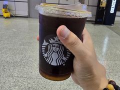 -星巴克(上海虹桥站2A检票口)