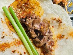 -马路牙子烧烤音乐酒馆(望京店)