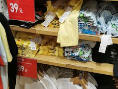 -优衣库(上海虹口龙之梦店)