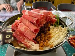 部队锅-MI WU FACTORY米屋美食工厂餐厅(绿地店)