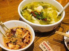 -渝是乎酸菜鱼·川渝小炒(新世界百货望京店)