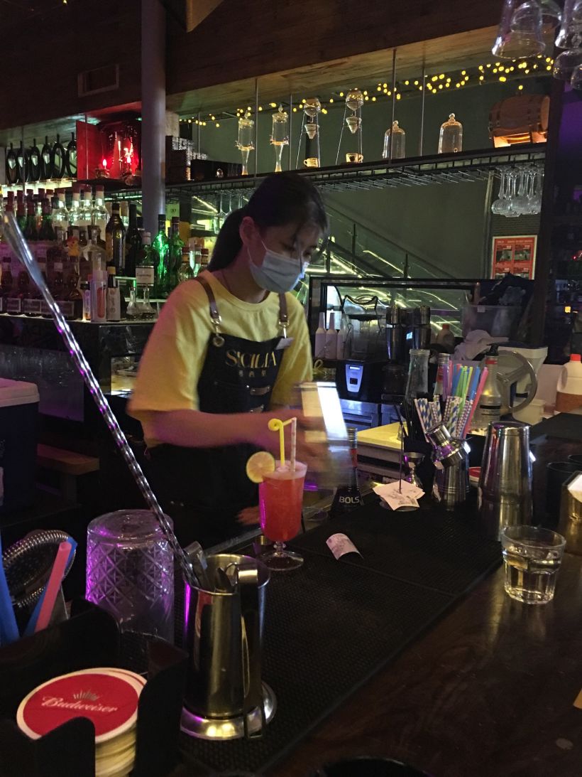 好吃,好喝,好玩的西西里清吧