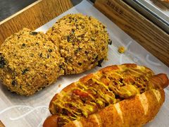 麻辣小龙虾热狗包-LELECHA乐乐茶(美罗城店)