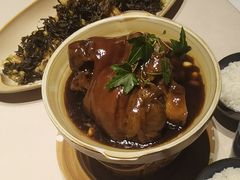 -八府香鸭·啫啫煲(华山路店)