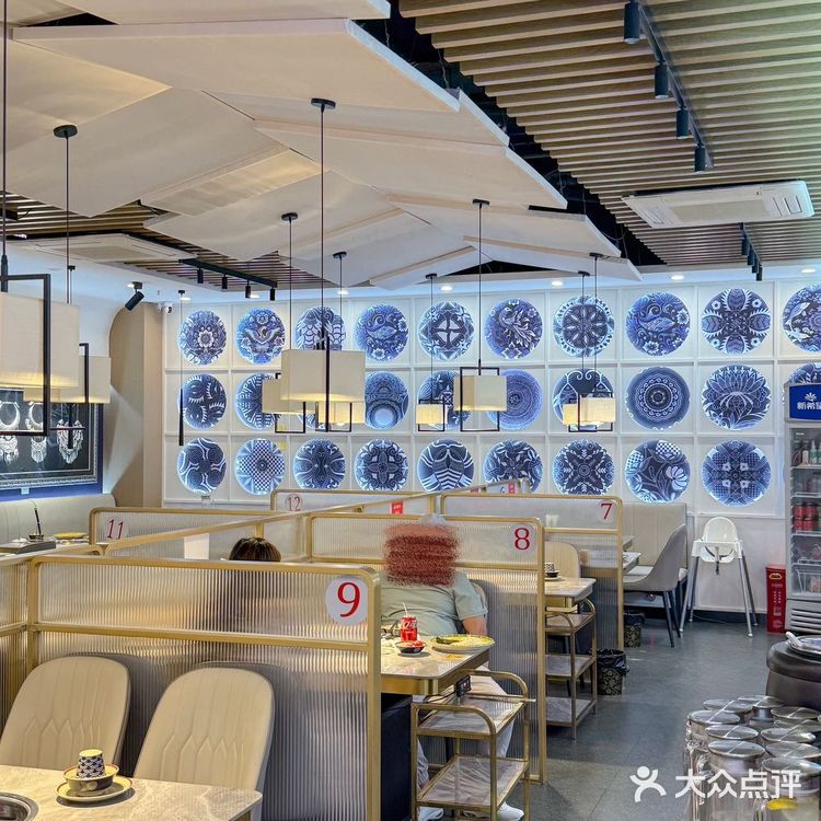 朋友按头安利的贵州酸汤火锅！真的绝了！