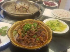 -周老三跷脚牛肉·全牛火锅(非遗传承店)