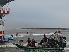 -泰达航母主题公园