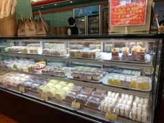 面包甜点陈列柜-新侨三宝乐面包店(崇文门店)