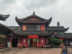 -峨眉山报国寺