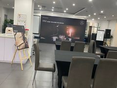 -上海星瀚奔驰4S店(红柳路店)