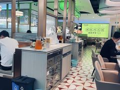 -洪氏嗨捞·广东猪肚鸡·椰子鸡火锅(西咸万象城店)