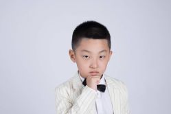 -亲亲宝贝艾尔莎亲子摄影会馆(中华路店)
