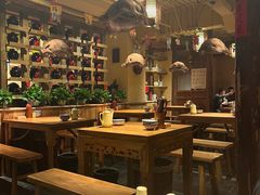 -泥糊破店小酒馆·团建聚餐(南京西路店)