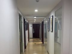 -瑞尔齿科(东方广场诊所)