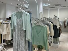 -王府井奥莱临潼小镇(临潼店)
