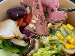 招牌牛肉鸡胸双拼沙拉-食野·SAYYEAH·创意轻食(新南门店)