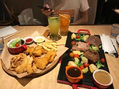 -必胜客(WOW中心城店)