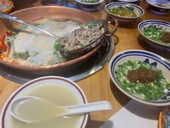 -洱火云南酸菜牛肉火锅(石景山当代商城店)