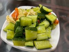 -牛一嘴·兰州牛肉面·大盘鸡(财富中心店)