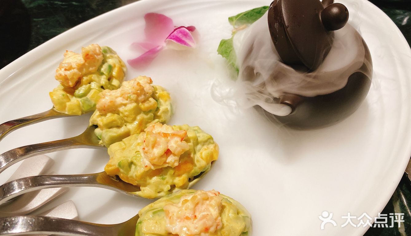 很多细节包括餐具都很精致，超适合打卡！️菜品