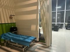 -医家人运动康复中心(龙华简上店)