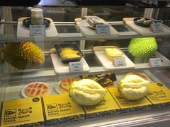 面包甜点陈列柜-猫王榴莲世家(三里屯SOHO商场店)