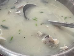 -雪湖煜辰鱼头老店(雪野湖店)