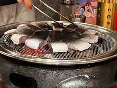 -围炉肉舍•炭烤活鳗•丹东海鲜烤肉(步行街店)