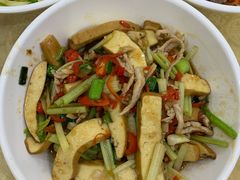攸县香干炒芹菜-红色湘菜馆(春风店)